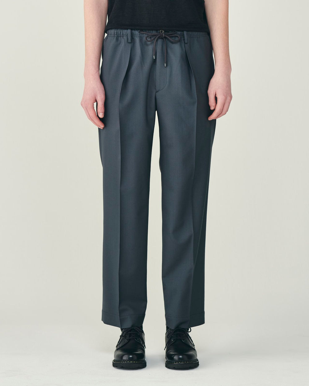 オーガニックウール2/80トロピカル / ワンタックテーパードイージーパンツ, Charcoal