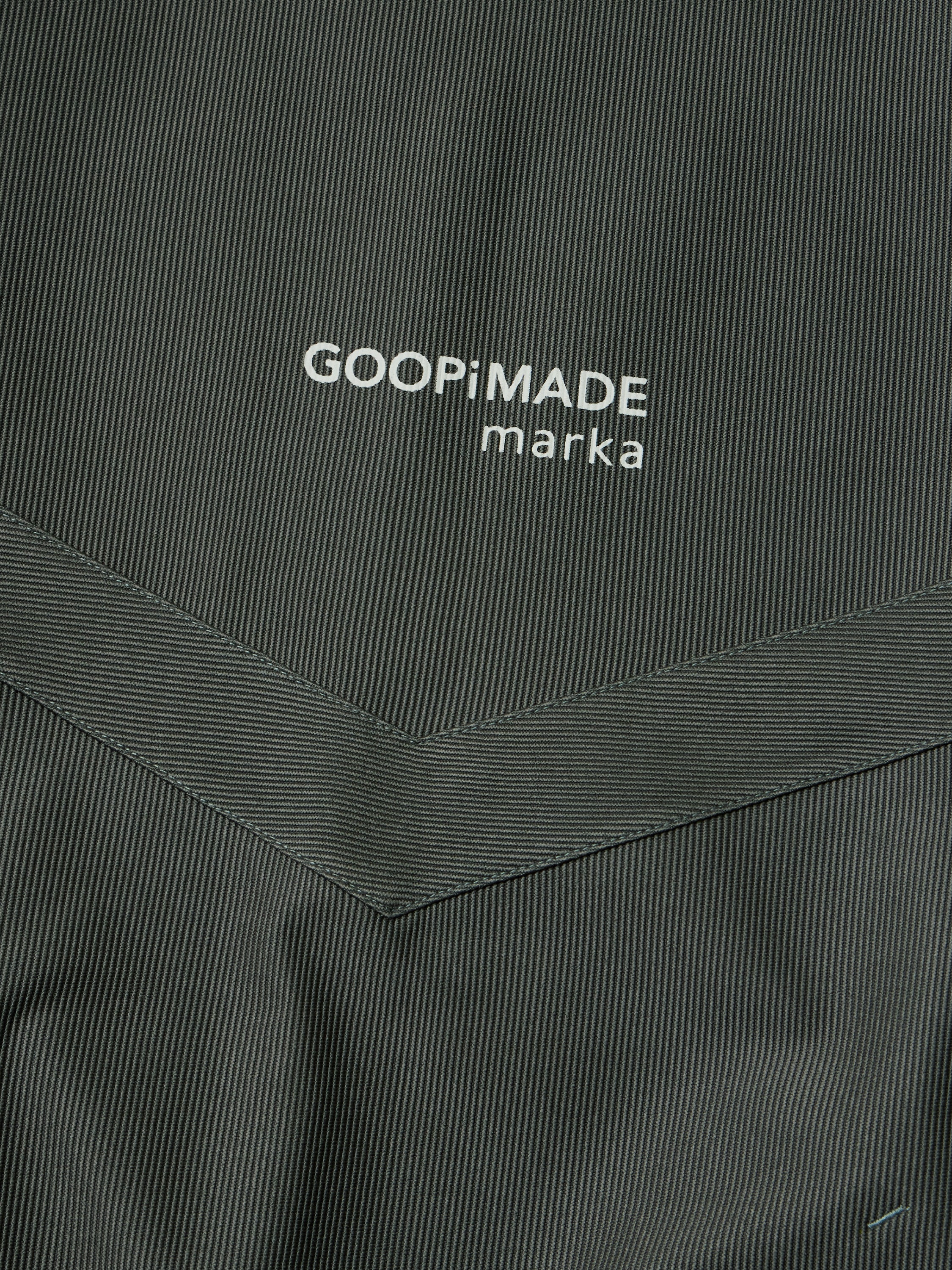 【GOOPiMADE x marka】 VI / Classic Logo Crewneck, Olive