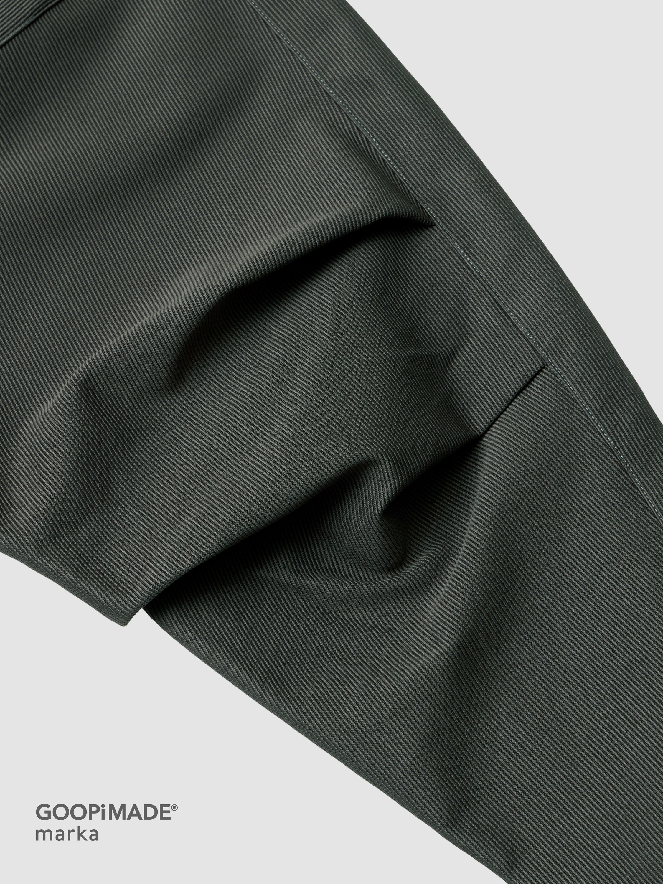 【GOOPiMADE x marka】 VI / Classic Logo Crewneck, Olive