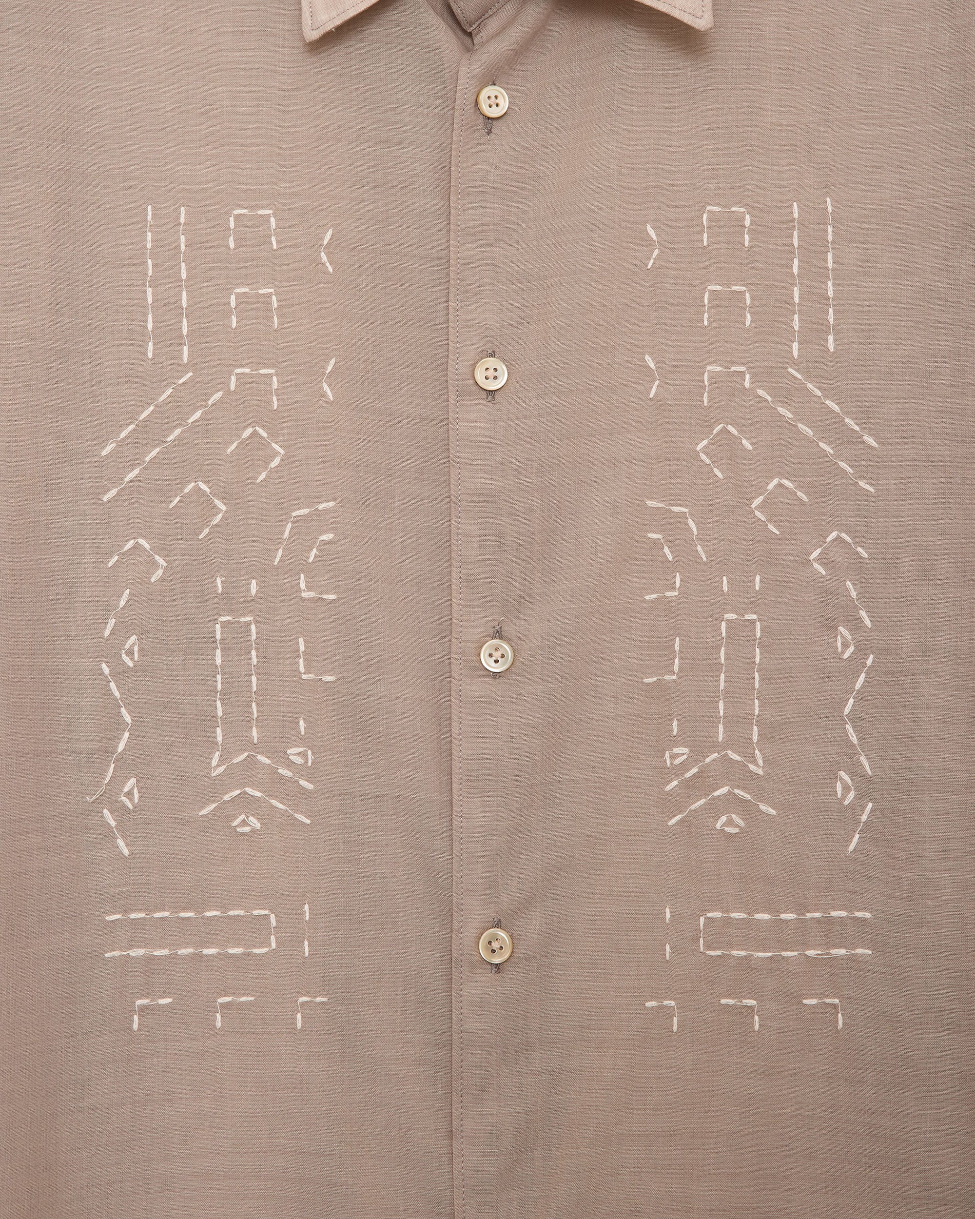 ウールリサイクルポリエステルトロピカル / エンブロイダリーレギュラーカラーシャツ, Beige