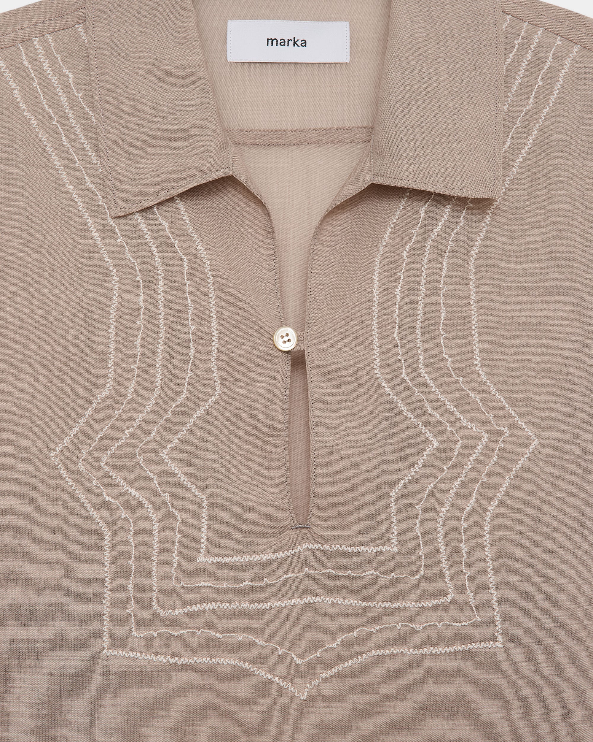 ウールリサイクルポリエステルトロピカル / エンブロイダリースキッパーS/Sシャツ, Beige