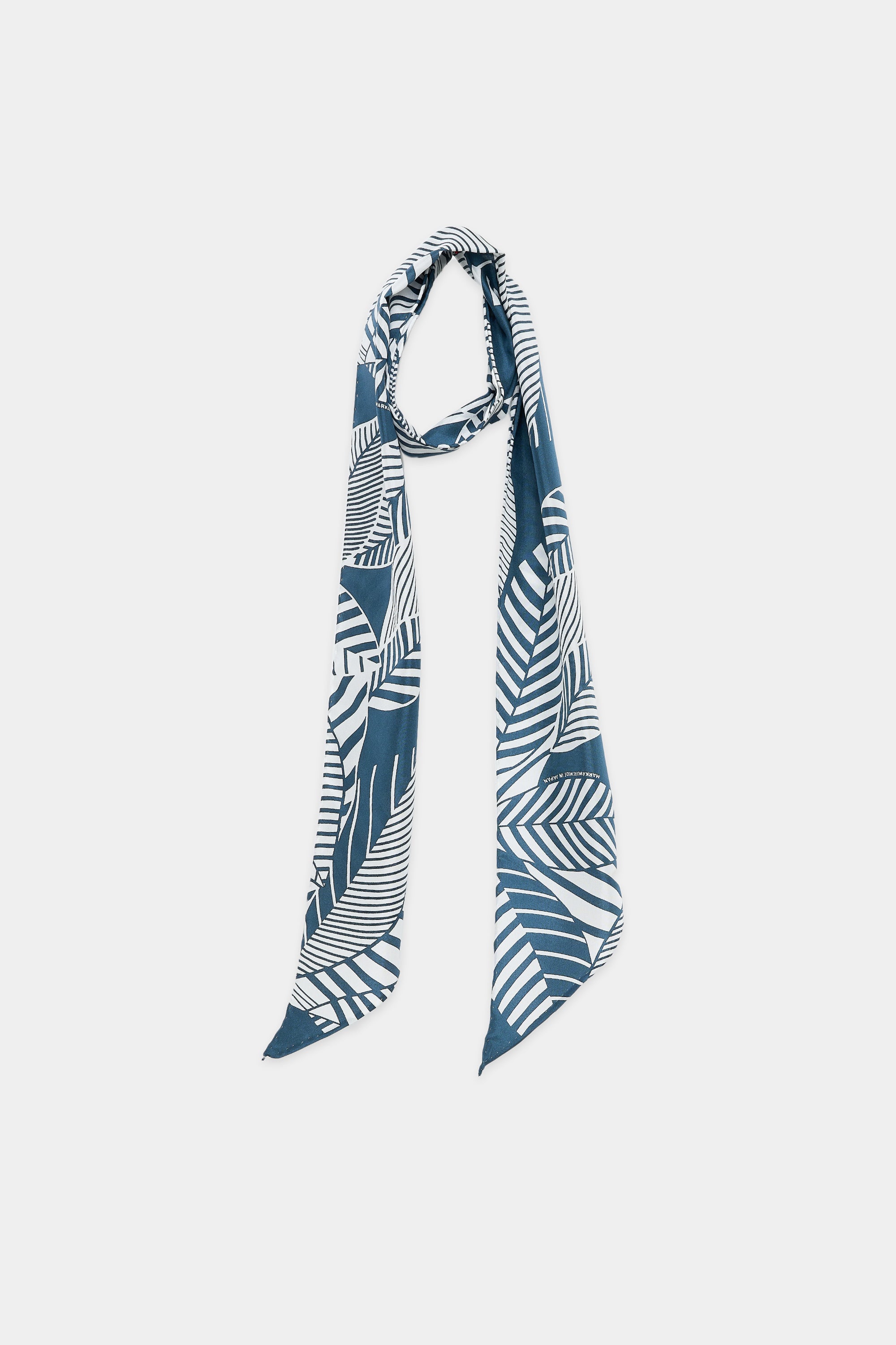 ブラタク・シルク ナローショートスカーフ, Leaf Bluegray